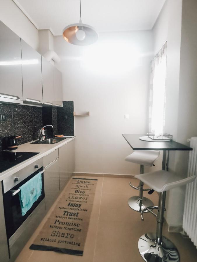Efrosini'S By The Sea Apartment Chalkida Exterior photo